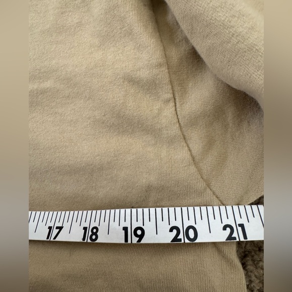 Cheetos Brand Tan Graphic Tee with Orange print Vintage Cotton Logo Medium - Picture 6 of 6